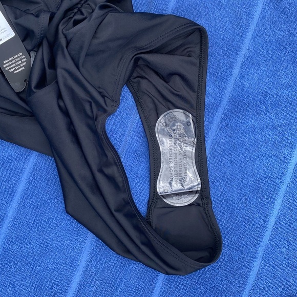 Fashion Nova Halter One Piece Swimsuit Black New - Picture 5 of 11